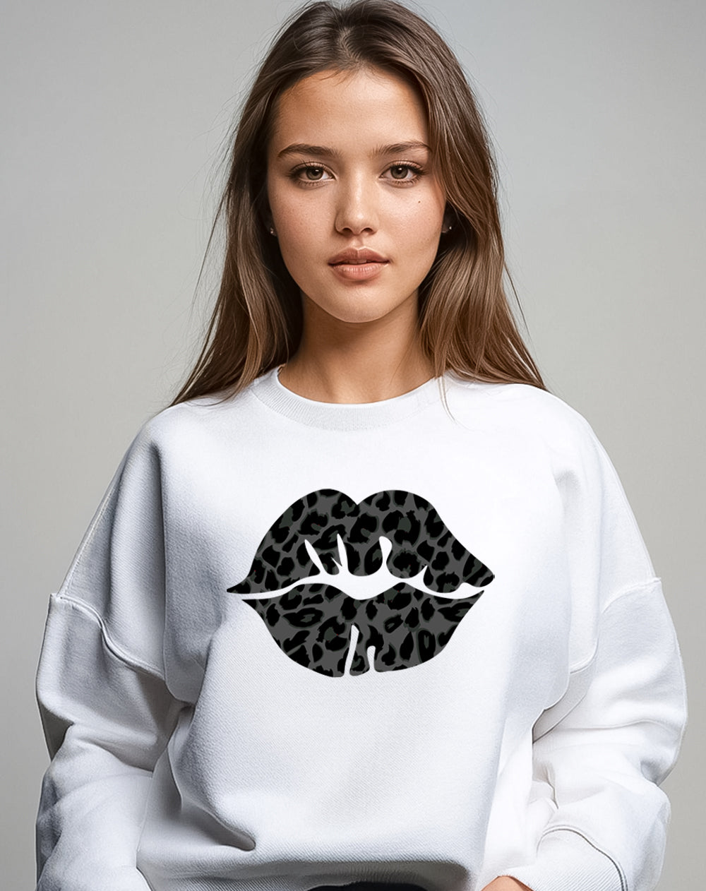Black Leopard Line Lip Motif Jumper In White