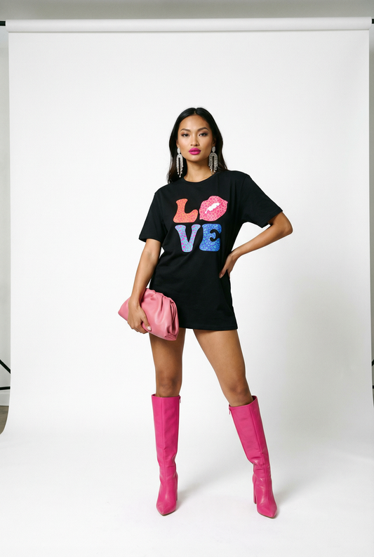 A Fierce Leopard Romance Tshirt In Black