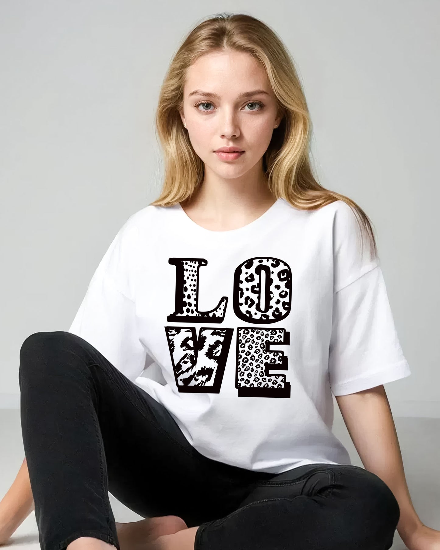 Love Safari Graphic Tshirt In Black