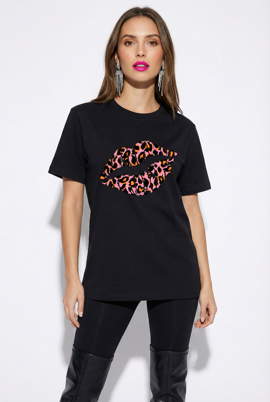 Pink and Orange Leopard Graphic Lip T-shirt in Black