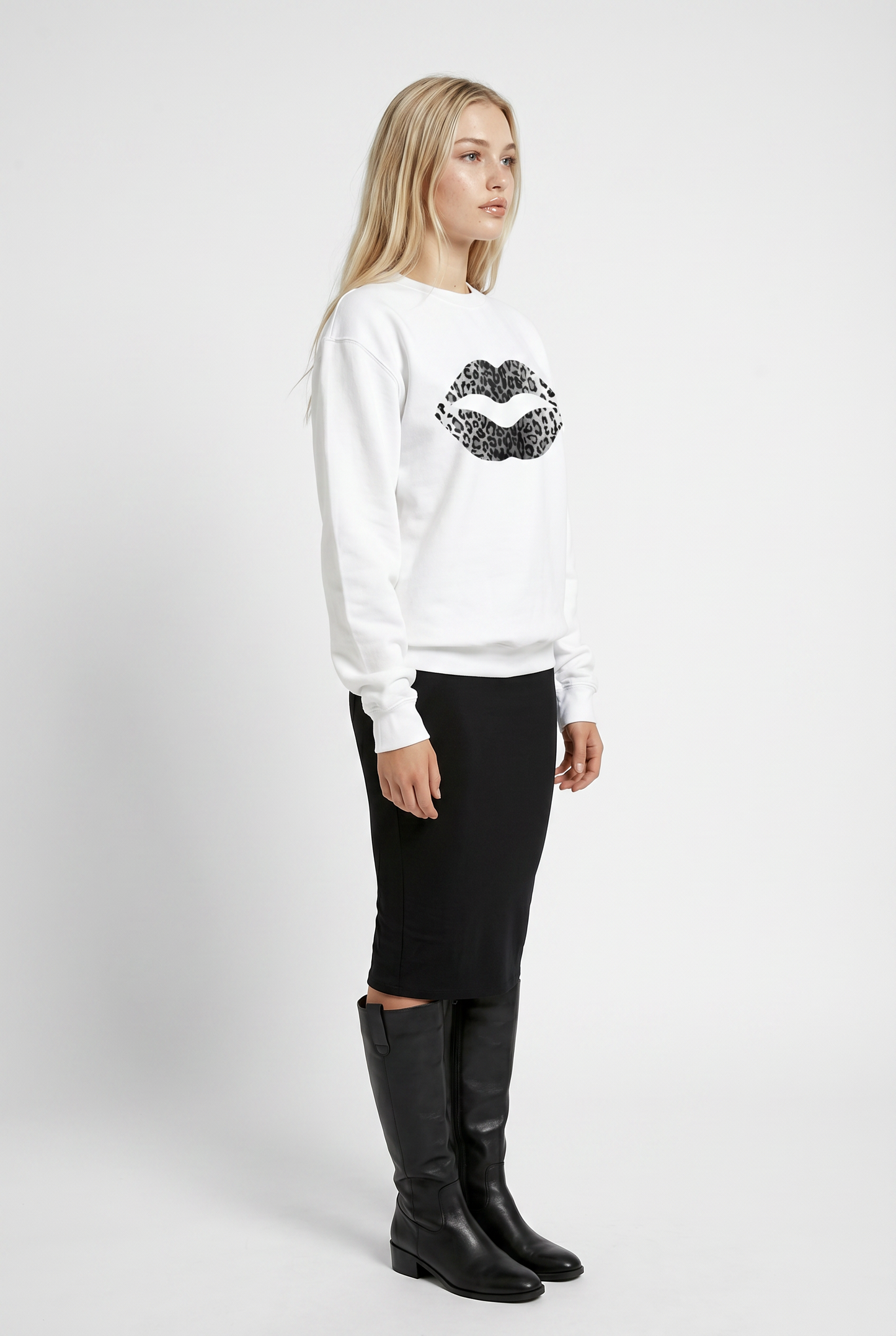 Black and White Leopard Lip Jumper In White