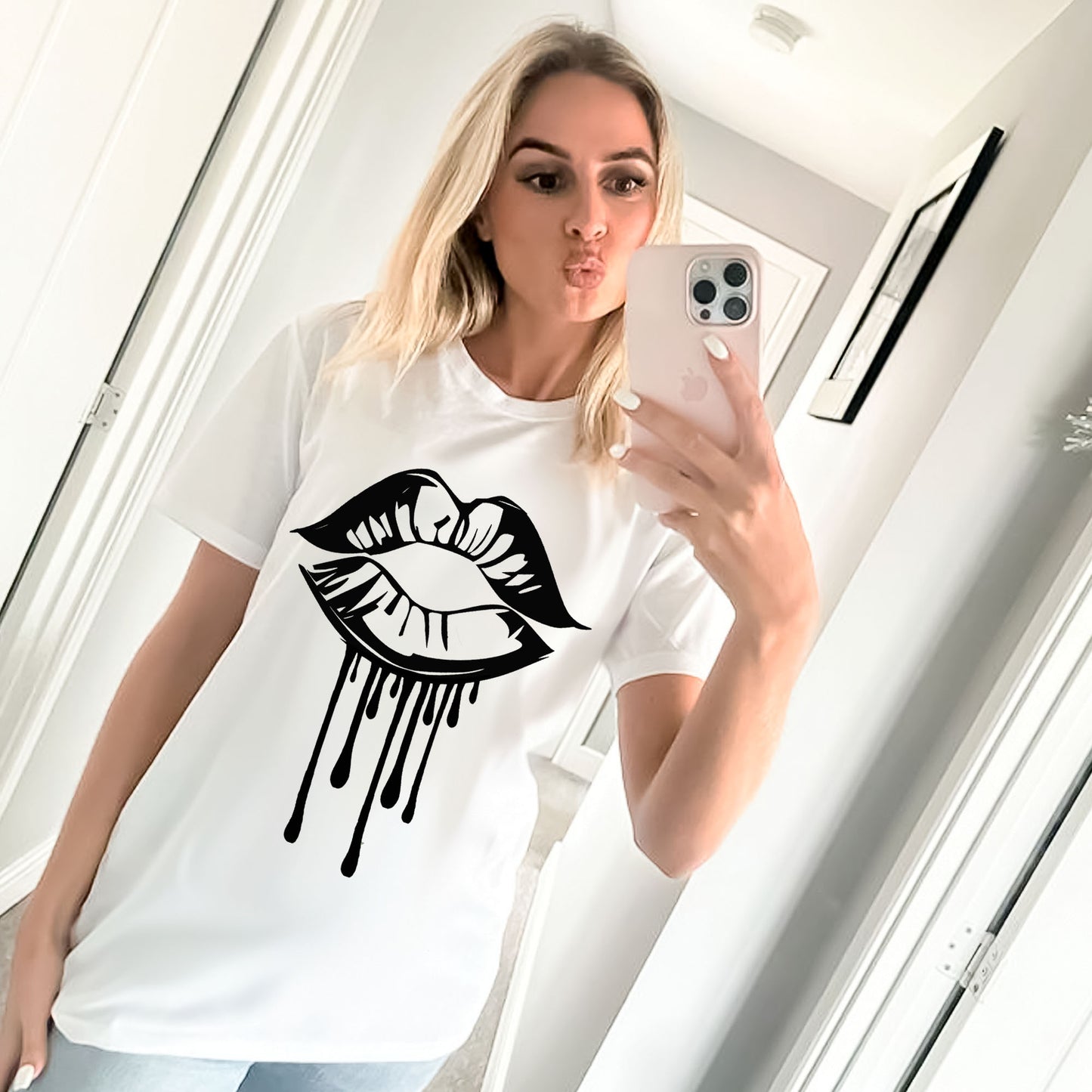 Black Kiss Drip Tshirt In White