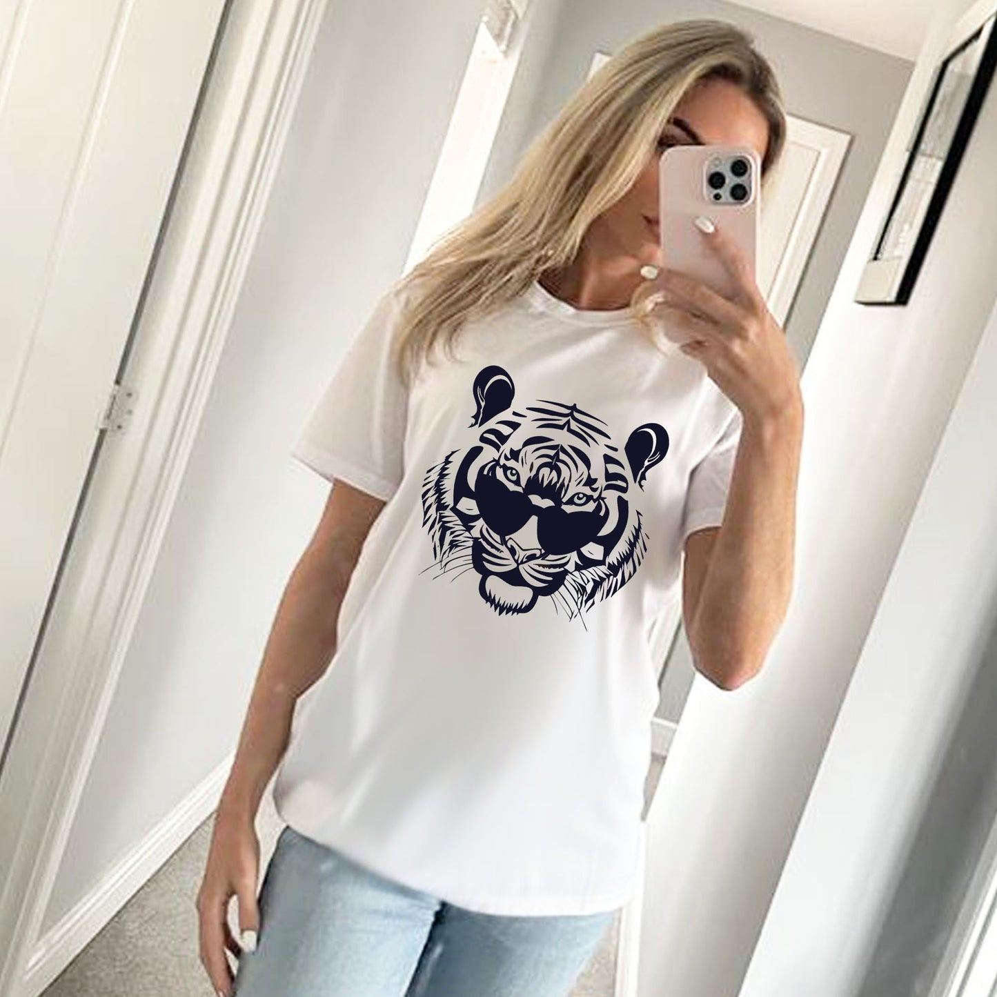 Roaring With Vision White Tshirt With Tiger Print