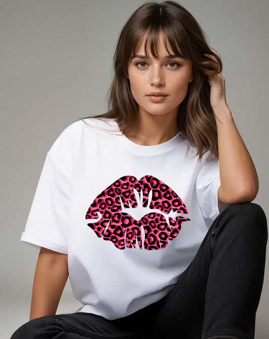 White Oversize T-shirt With Pink and Black Leopard Lip Print