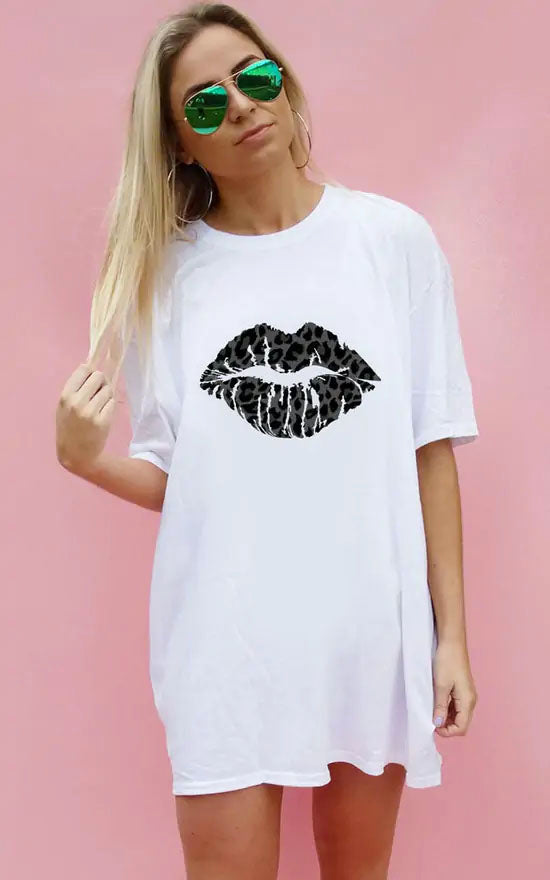 Black Leopard Lip Motif Oversize Tshirt Top In White