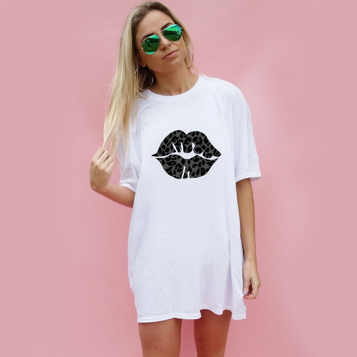 Black Leopard Line Lip Motif Oversize Tshirt In White