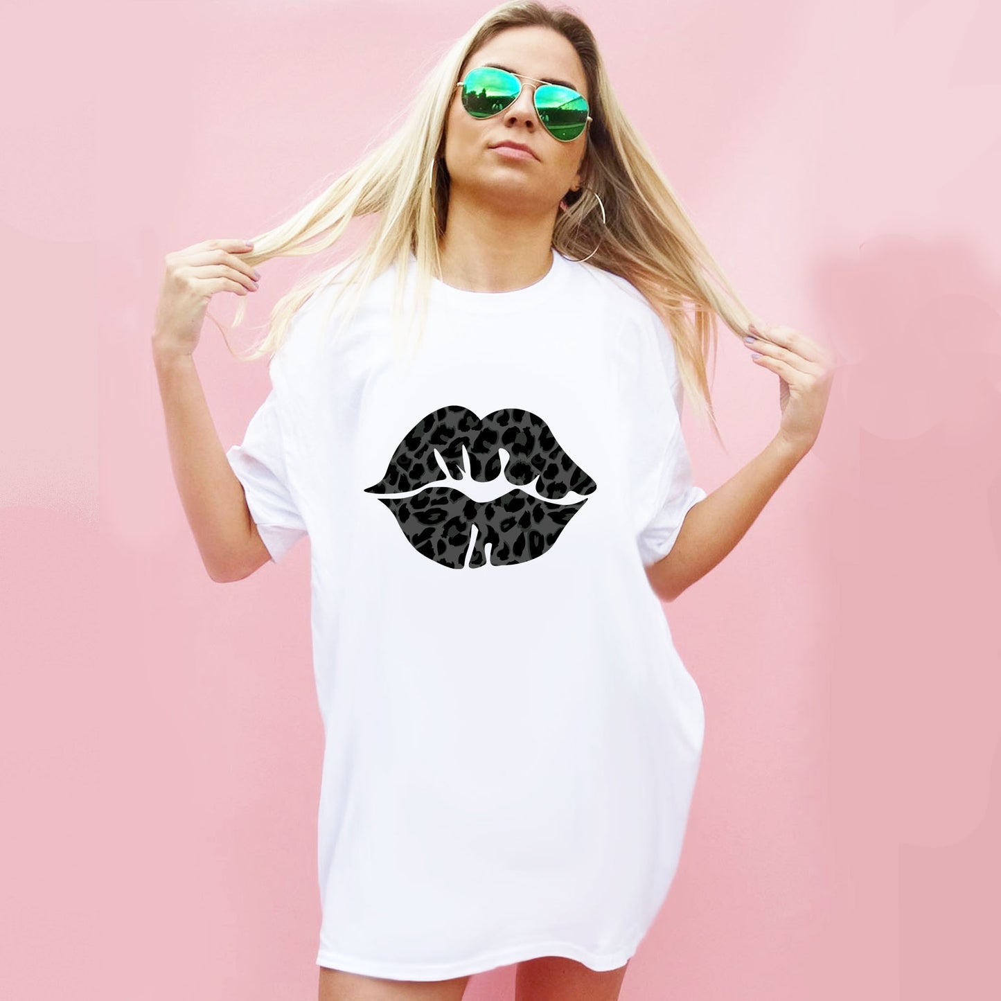 Black Leopard Line Lip Motif Oversize Tshirt In White