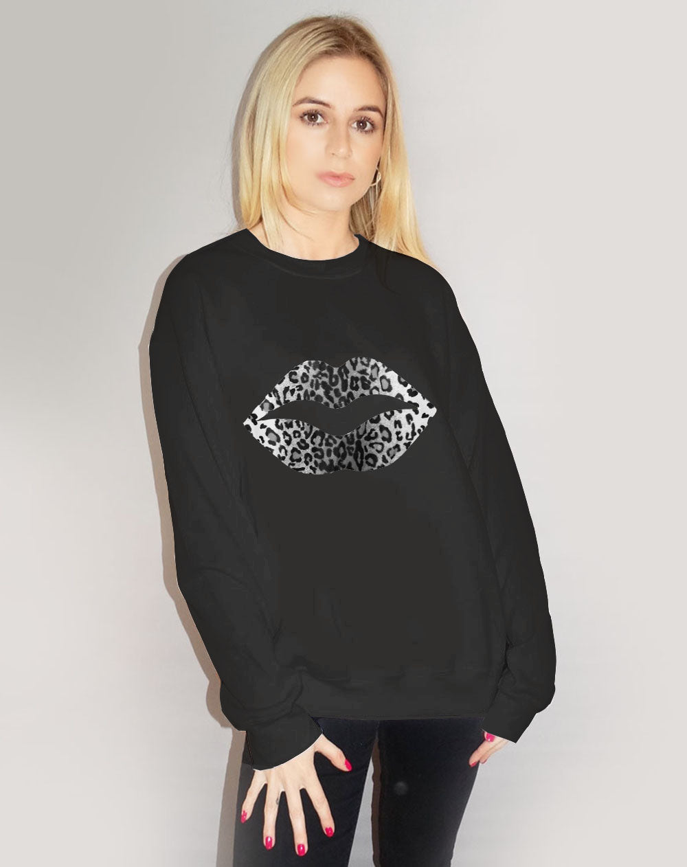 Jumper in Black and White Leopard Lip