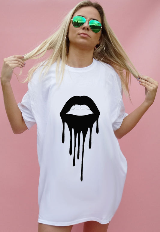 Black Drip Lip TEE